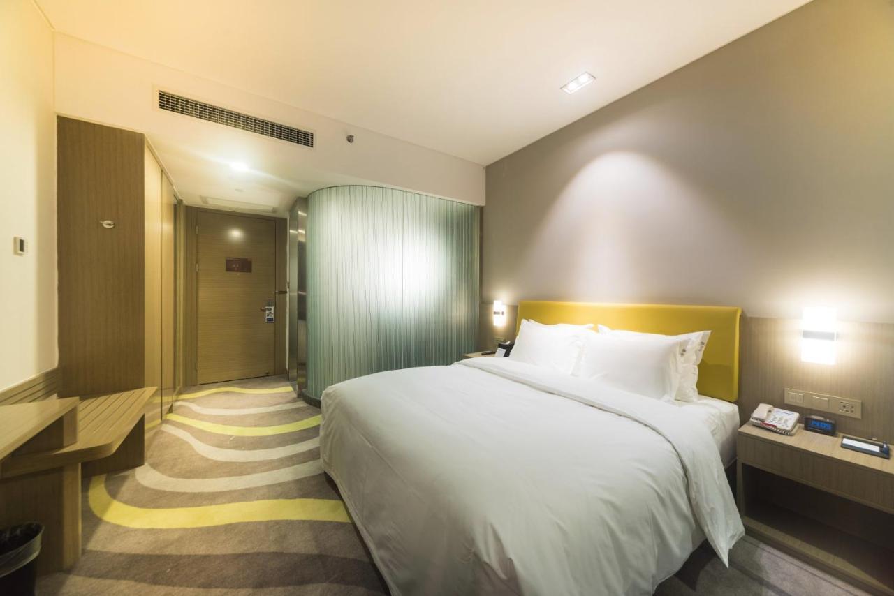 Holiday Inn Express Chengdu Jinniu By Ihg Экстерьер фото